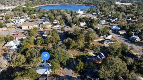 127 Orange Ave, Defuniak Springs FL  32435-2482 exterior