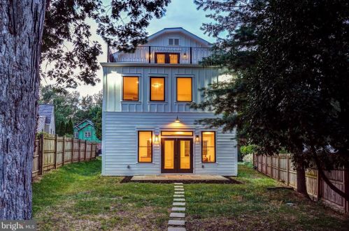 102 Ritchie Ave, Silver Spring MD  20910-5112 exterior