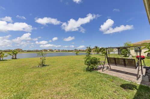 881 Bent Creek Dr, Fort Pierce FL  34947-1326 exterior