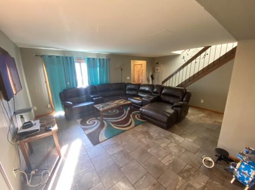 9212 70th St, Milwaukee, WI 53223-1108