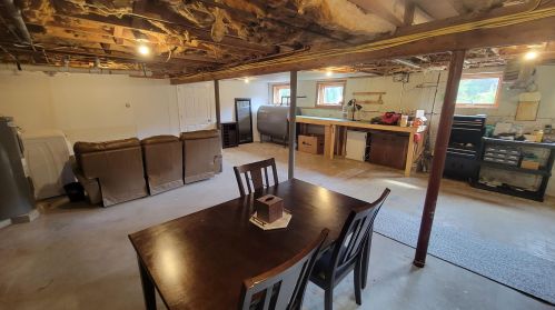 9 Forest Ln, Concord NH  03303-2419 exterior