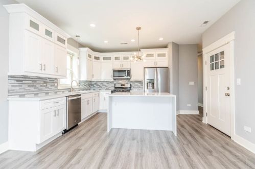 2647 23rd Pl, Chicago, IL 60608-3611