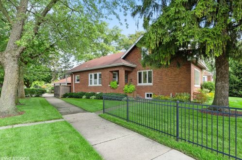 6553 Hiawatha Ave, Chicago, IL 60646-2848