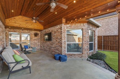 13338 4 Willows Dr, Frisco TX 75035-0043 exterior