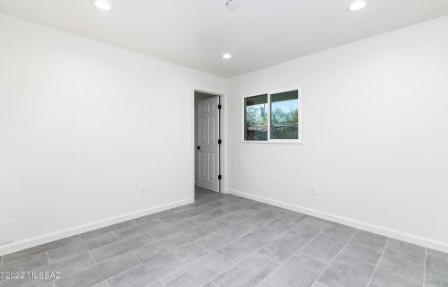 851 Roller Coaster Rd, Tucson AZ  85704-2626 exterior