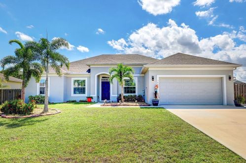 1002 Walters Ter, Fort Pierce, FL 34983-3932