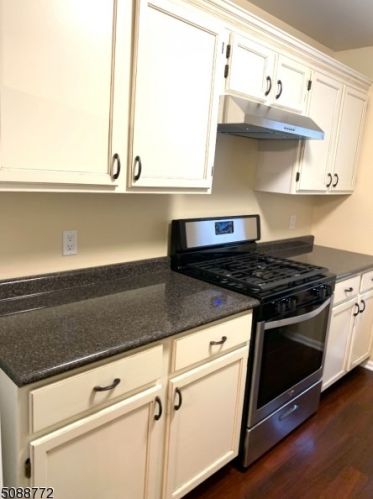 148 Sunrise Dr, Whippany NJ  07981 exterior