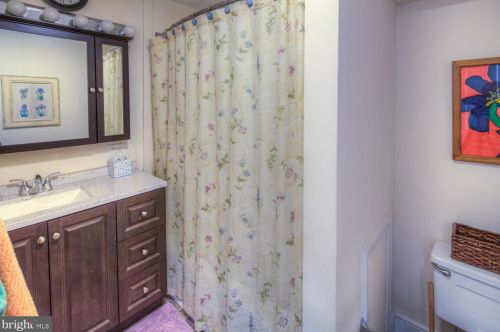 412 Delaware St, New Castle DE 19720-5045 exterior