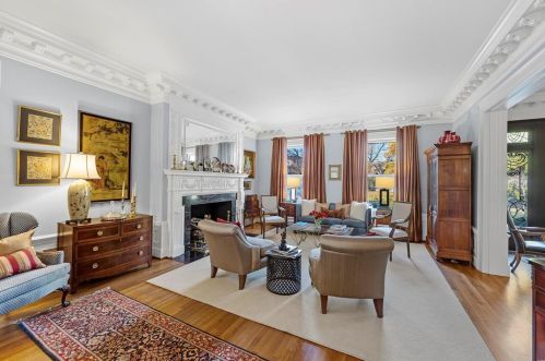 36 Portland Pl, Saint Louis MO 63108-1242 exterior