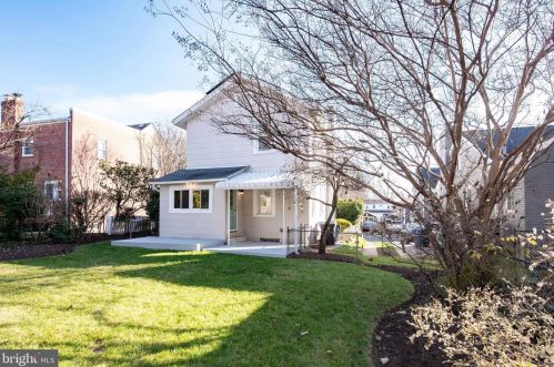 16 Masonic View Ave, Alexandria VA  22301-2204 exterior