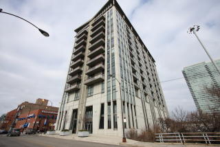 740 Fulton St, Chicago IL  60661-1002 exterior