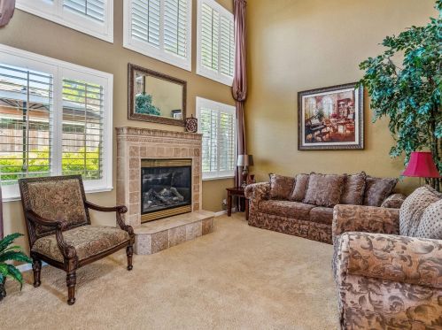 253 Marsalla Dr, Folsom CA 95630-7201 exterior