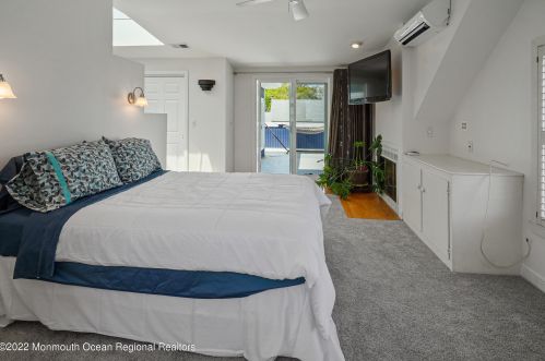 1231 Fleming Ave, Point Pleasant Beach NJ 08742-4040 exterior