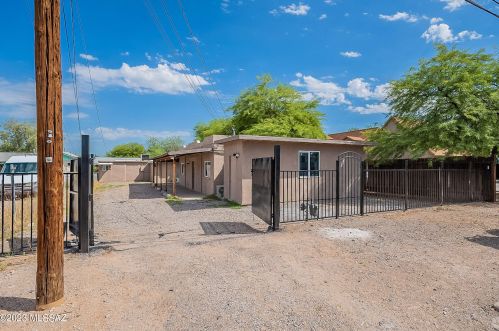 221 Jacinto St, Tucson, AZ 85705-4732