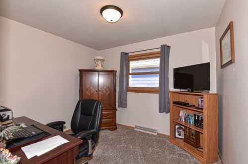 4460 15 St, Milwaukee WI 53221-2320 exterior