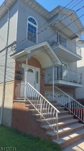 77 Berkshire Pl, Irvington NJ  07111-4050 exterior