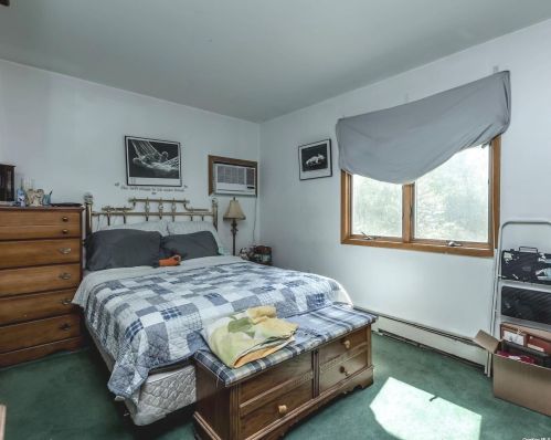 1638 Louis Kossuth Ave, Bohemia NY 11716-1514 exterior