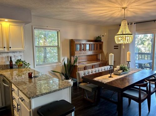 8470 Lk Dr, Lithonia GA 30039-6568 exterior