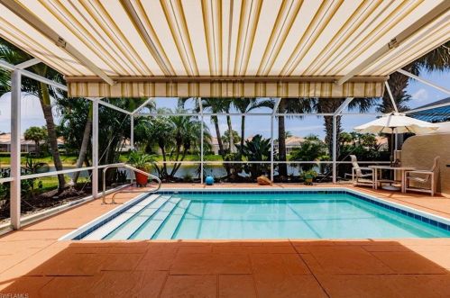 4091 Los Altos Ct, Naples FL 34109-1309 exterior