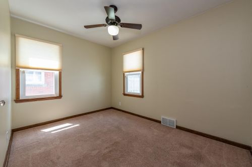 2325 89, Milwaukee WI 53226-1802 exterior