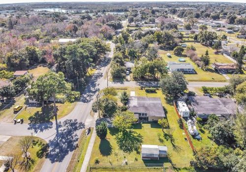 1 Pierce Ave, Orlando FL 32809-4945 exterior