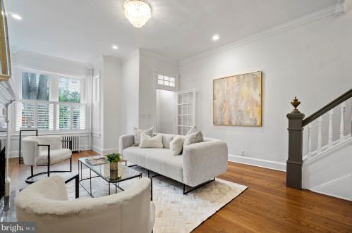 3021 Cambridge Pl, Washington DC  20007-2914 exterior