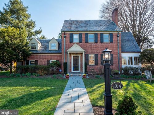1014 Mansion Dr, Silver Spring, MD 20910-4111