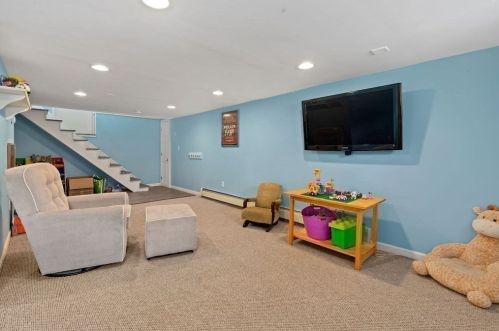 172 Middlesex St, North Andover MA 01845-3829 exterior