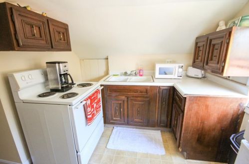 4 Dewey Ave, Providence RI  02911-1803 exterior