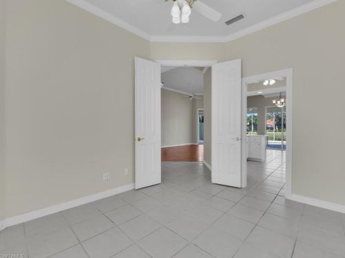 5211 Hawkesbury Way, Naples FL 34119-9582 exterior