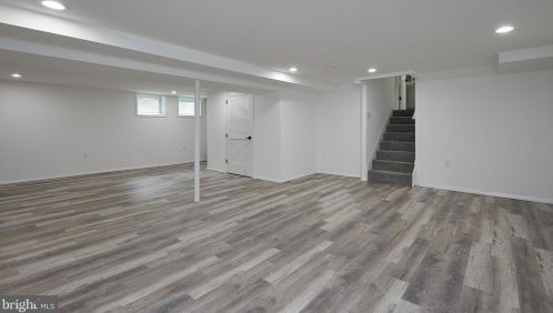 2405 Blue Valley Dr, Silver Spring MD 20904-5206 exterior