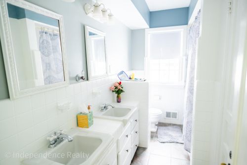 1535 Berkshire Dr, Grand Rapids MI 49508-1423 exterior