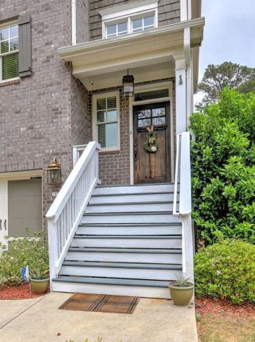 1075 Devine Cir, Atlanta, GA 30319-2312