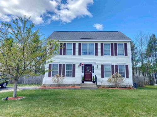 9 Ty Ln, Concord, NH 03303-1049