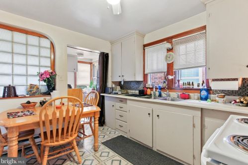 406 Fulton St, Hanover PA 17331-2723 exterior