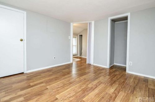 15 Douglas St, Perth Amboy NJ  08863-2205 exterior