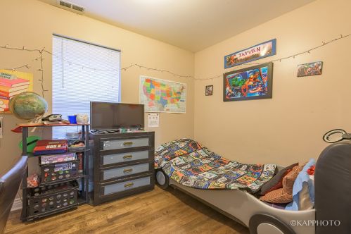 5451 Schubert Ave, Chicago IL 60614-1247 exterior