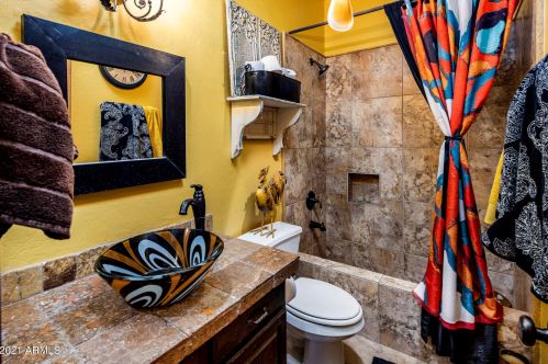 17313 22 Way, Phoenix AZ 85022-2255 exterior