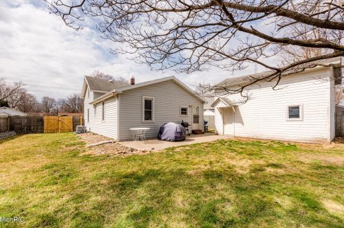 318 Chippewa St, Glendora MI 49107-1108 exterior