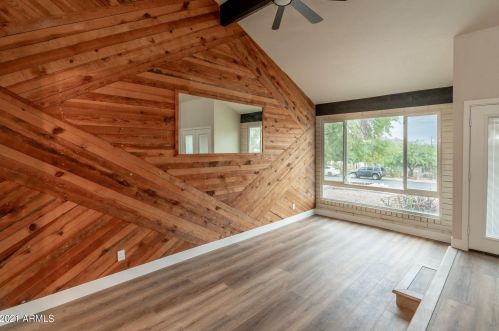 1214 Desert Cove Ave, Phoenix AZ  85020-1108 exterior