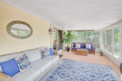 1281 27 Ave, Boynton Beach FL 33435-7632 exterior