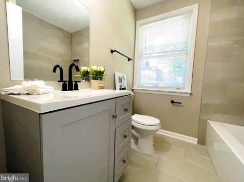 428 Northwest Dr, Silver Spring MD  20901-4417 exterior