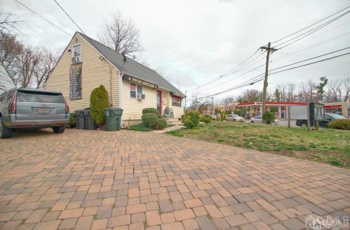 1610 Oak Tree Rd, Iselin NJ 08830-1540 exterior