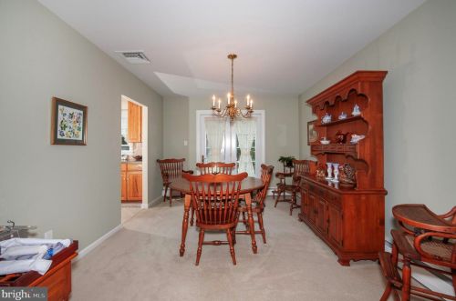 576 Kromer Ave, Berwyn PA 19312-1318 exterior