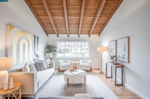 915 Dartmouth Way, Concord CA  94518-3819 exterior