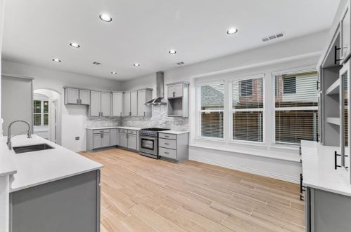 1664 Sagebrush Dr, Frisco TX 75033-7649 exterior