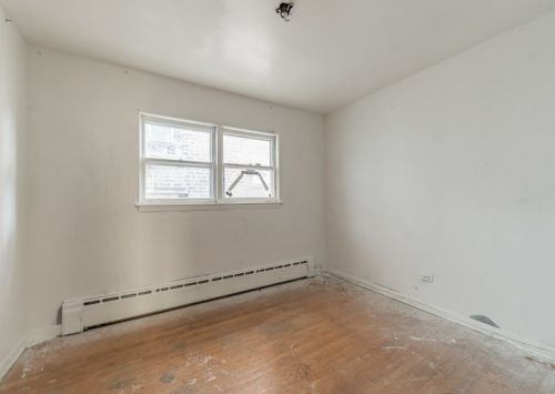 4949 Augusta Blvd, Chicago IL 60651-2850 exterior