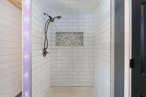 17600 197 Ave, Big Rapids MI 49307-9038 exterior