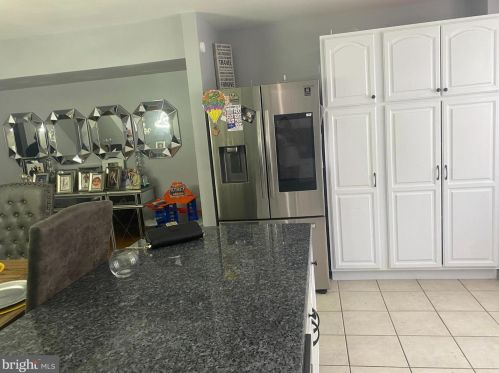 809 Lawrence St, Philadelphia PA  19123-2109 exterior