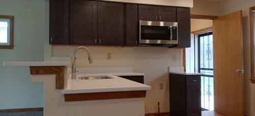 8639 Douglas Ave, Milwaukee, WI 53225-1919